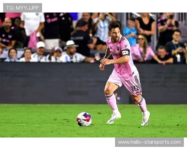 梅西重返巴萨消息不断 球迷热议未来能否再度披上蓝红战袍